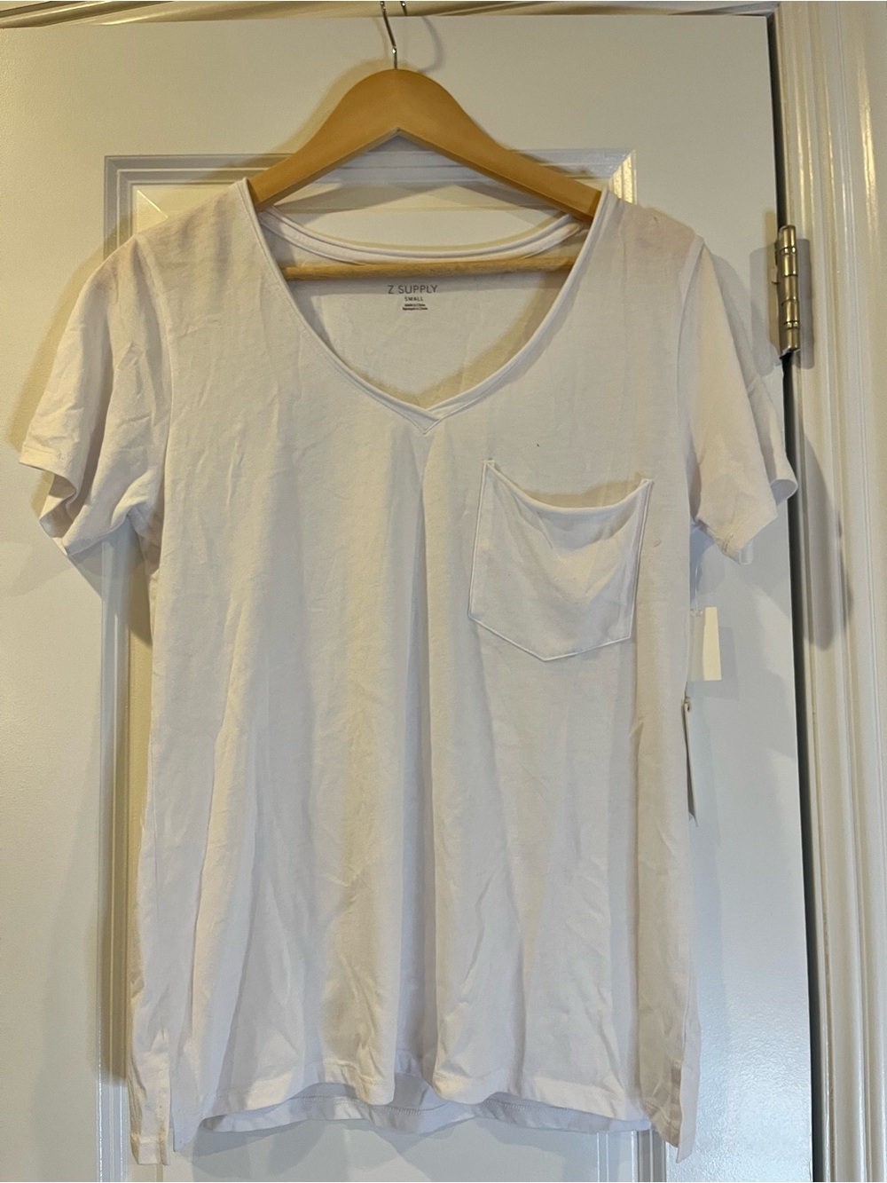 NWT Z Supply White V-Neck Pocket Tee Top- small